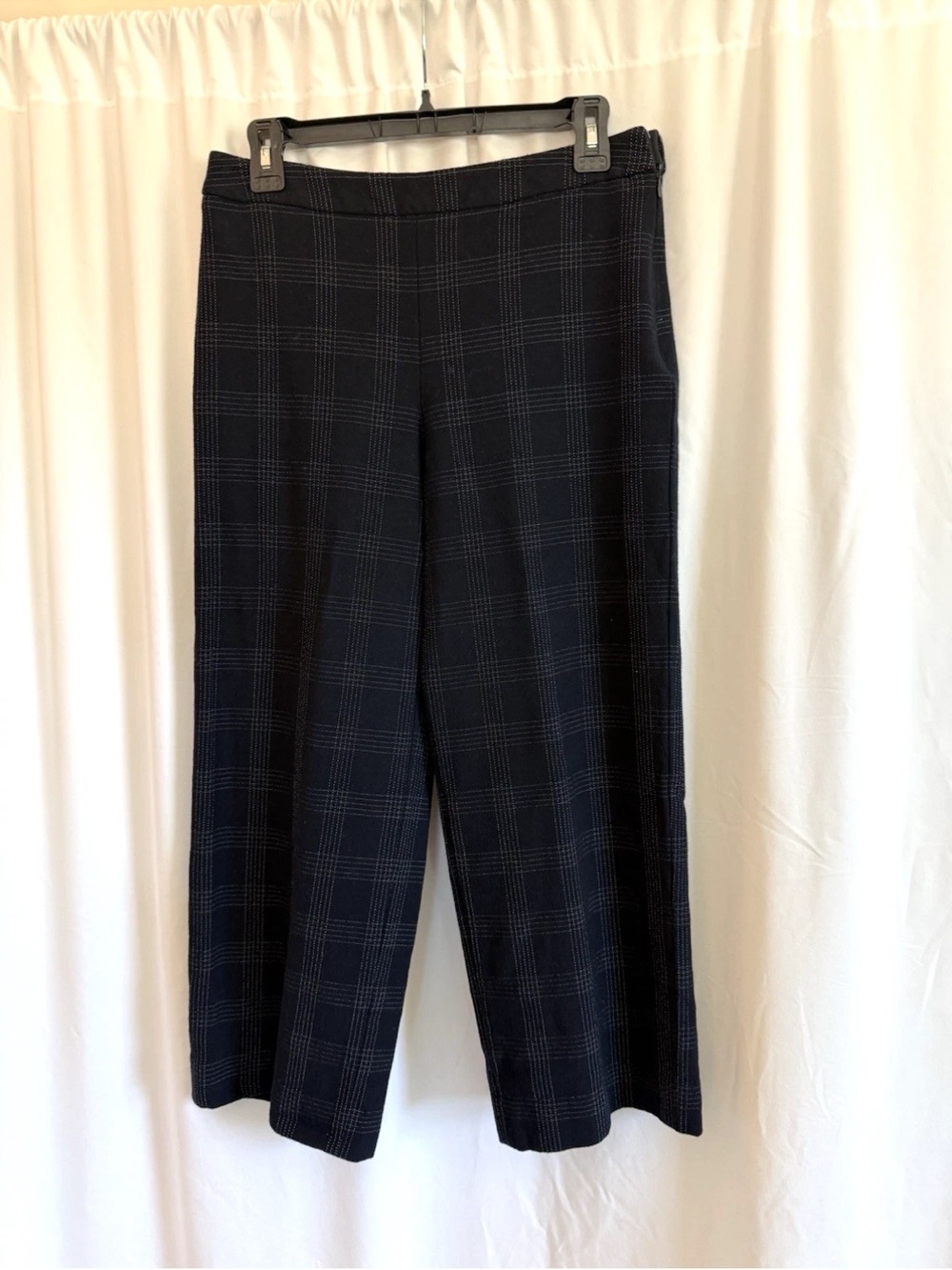 Armani Collezioni Plaid Stitched Cropped Wool Pants - Size 8 Medium